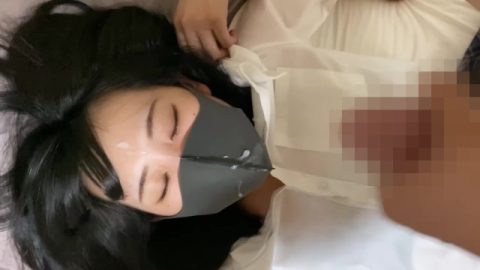 【素人パパ活】街中で拾ったかわいいJKに顔射してお掃除フェラさせた   - Pornhub.com